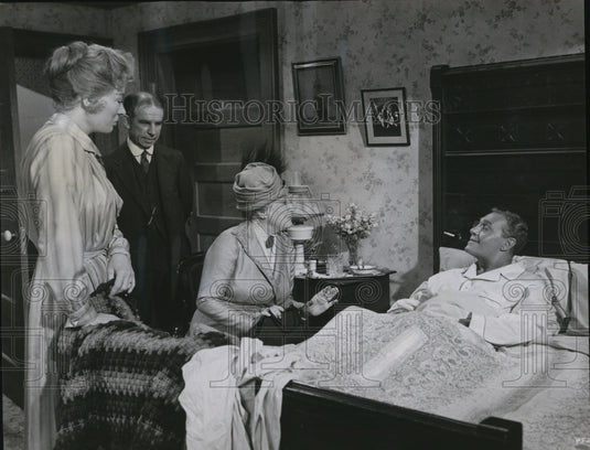 1960 Press Photo Ralph Bellamy, Greer Garson & Cast of Sunrise at Campobello - Historic Images