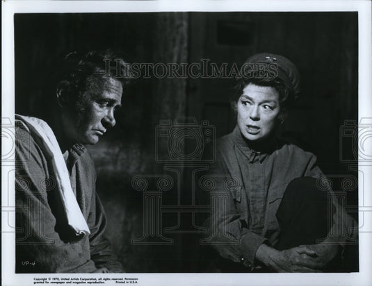 1971, Darren McGavin & Rosalind Russell in Mrs Polifax-Spy - Historic Images