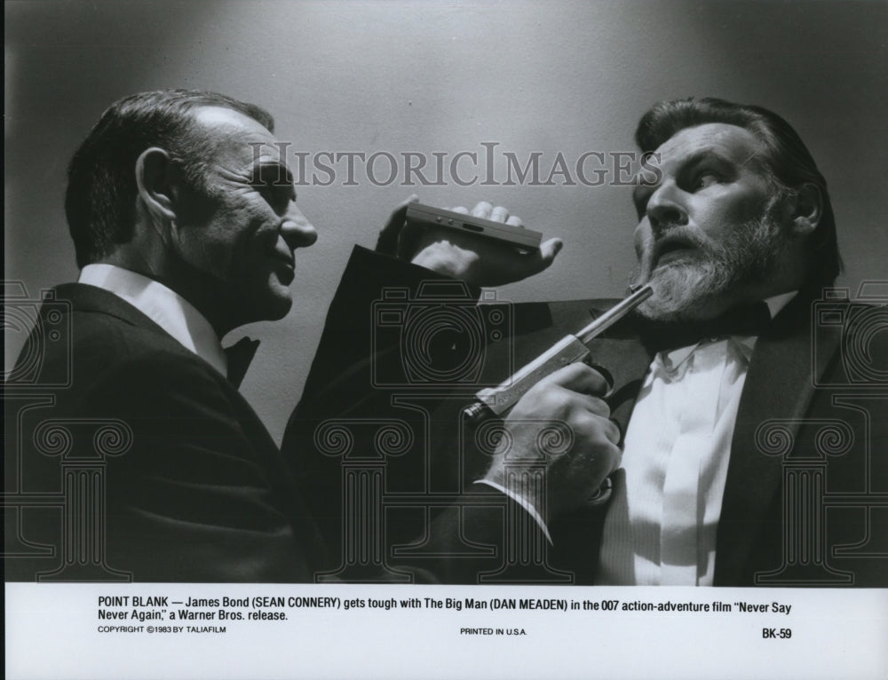 1986, Dan Meaden &amp; Sean Connery in Never Say Never Again - cvp78424 - Historic Images