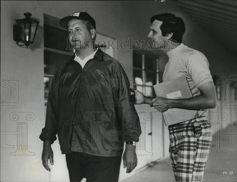 1969, Paper Lion - cvp78490 - Historic Images