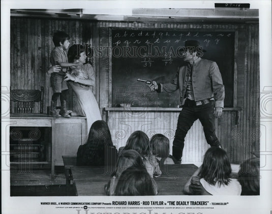 1973 Press Photo Richard Harris & Rod Taylor in The Deadly Trackers - Historic Images