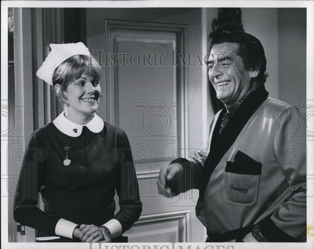 1972 Press Photo Victor Mature and Lynn Redgrave in Every Little Crook and Nanny - Historic Images