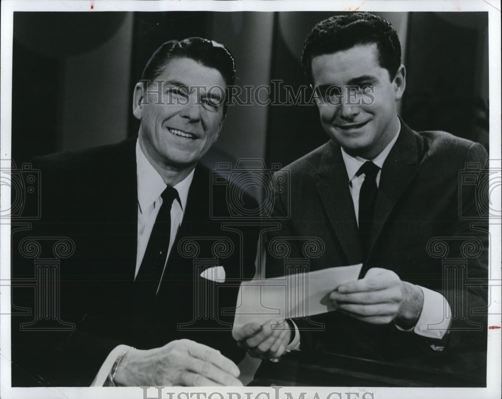 1965 Press Photo Ronald Reagan and Regis Philbin - cvp78662 - Historic Images