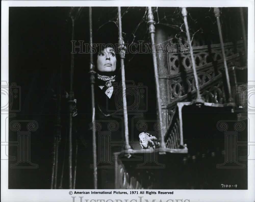 1971 Press Photo Lilli Palmer in The House That Screamed - Historic Images