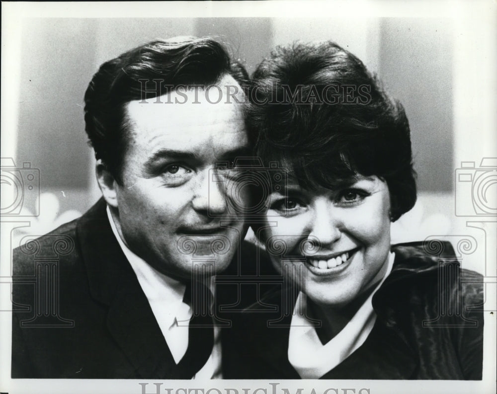 Press Photo Dorothy Louden on Mike Douglas Show - Historic Images