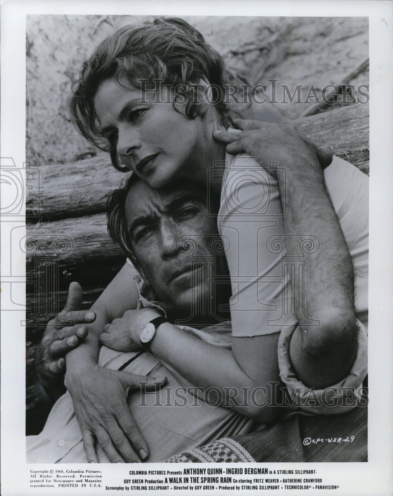 1970 Press Photo Anthony Quinn &amp; Ingrid Bergman in A Walk in the Spring Rain - Historic Images