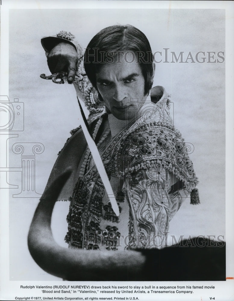 1977 Press Photo Rudolf Nureyev in Valentino - Historic Images