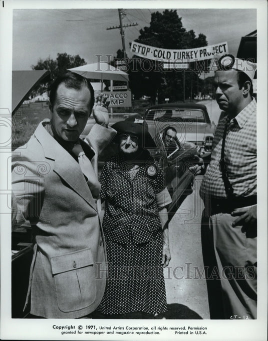 1971 Press Photo Bob Newhart & Graham Jarvis in Cold Turkey - Historic Images