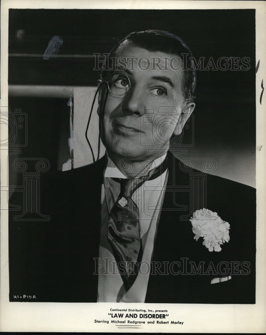 1958 Press Photo Michael Redgrave in Law & Disorder - Historic Images