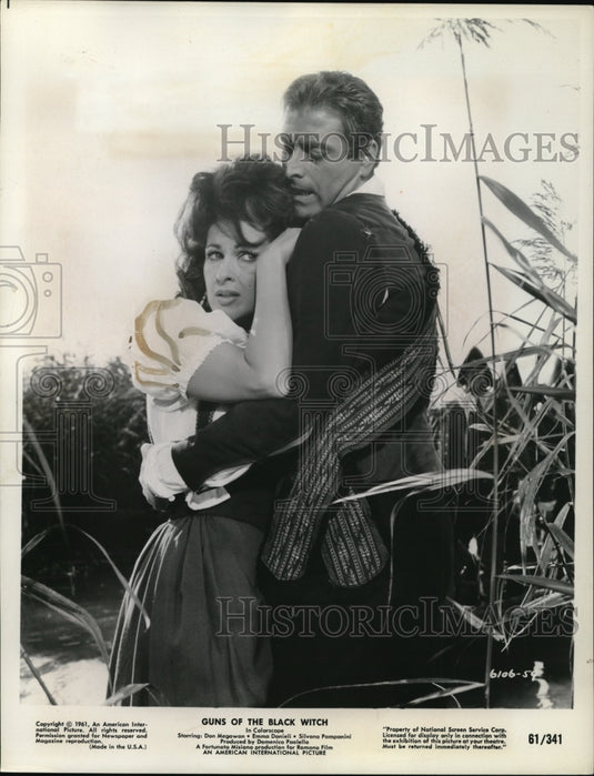 1963 Press Photo Silvana Pampanini & Dan Megowan in Guns of the Black Witch - Historic Images