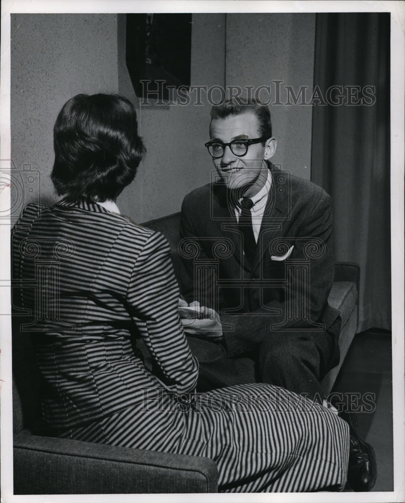 1957 Press Photo Jack Perkins News Commentator - Historic Images