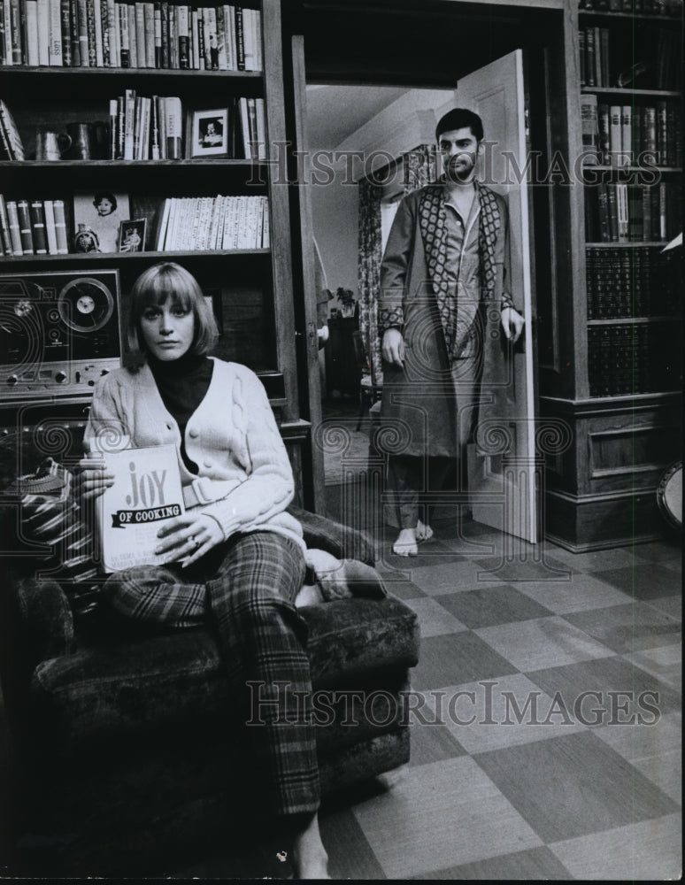 1970 Press Photo Carrie Snodgrass & Richard Benjamin in Diary of a Mad Housewife - Historic Images