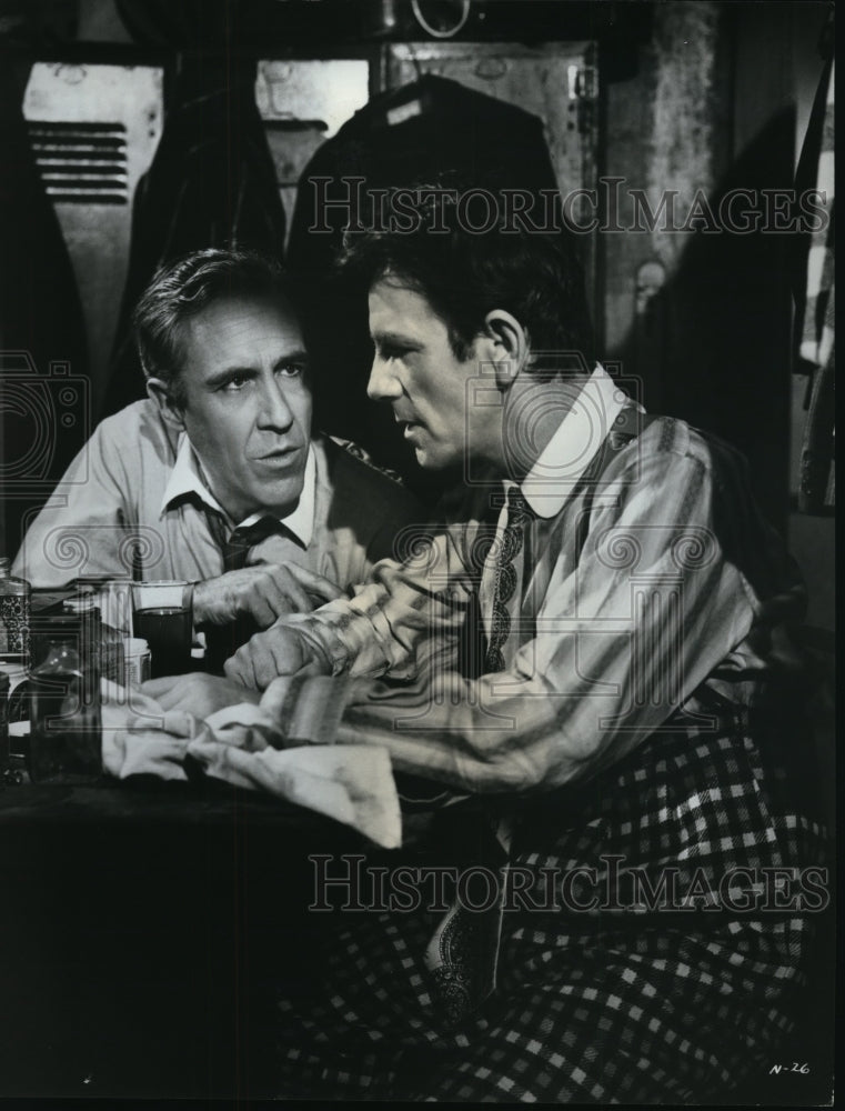 1969 Press Photo Jason Robards &amp; Norman Wisdom in The Night they Raided Minskys - Historic Images