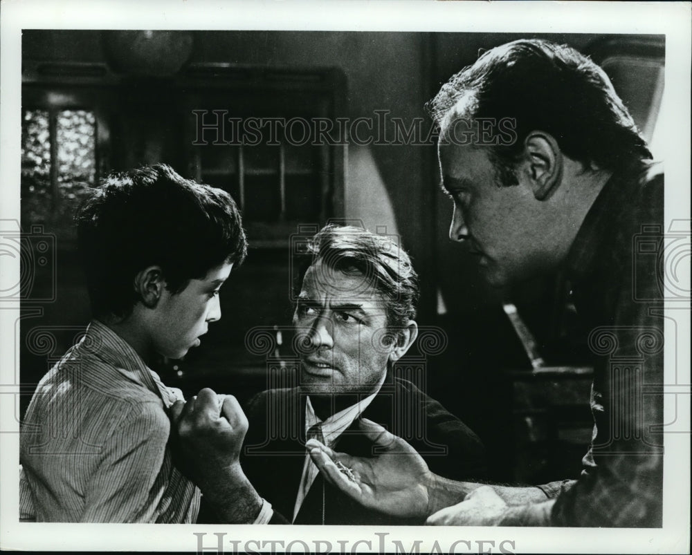 1966 Press Photo CBS presents Behold A Pale Horse with Gregory Peck, Raymond - Historic Images