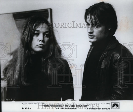 1972 Press Photo Shirley MacLaine & Perry King in The Possession of Joel Delaney - Historic Images