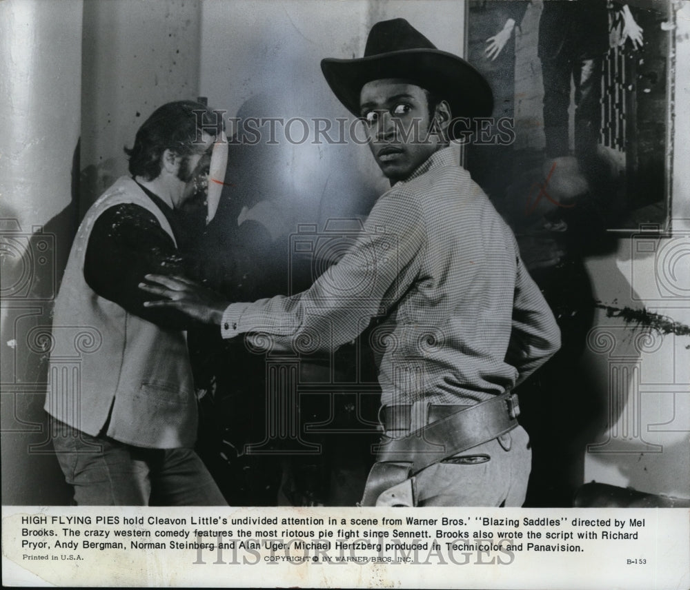 1975 Press Photo Cleavon Little in Blazing Saddles - Historic Images