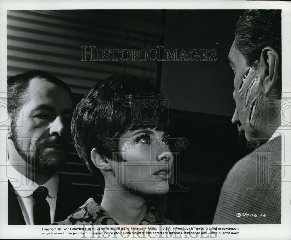1968 Press Photo Columbia Pictures presents Beverly Adams - Historic Images