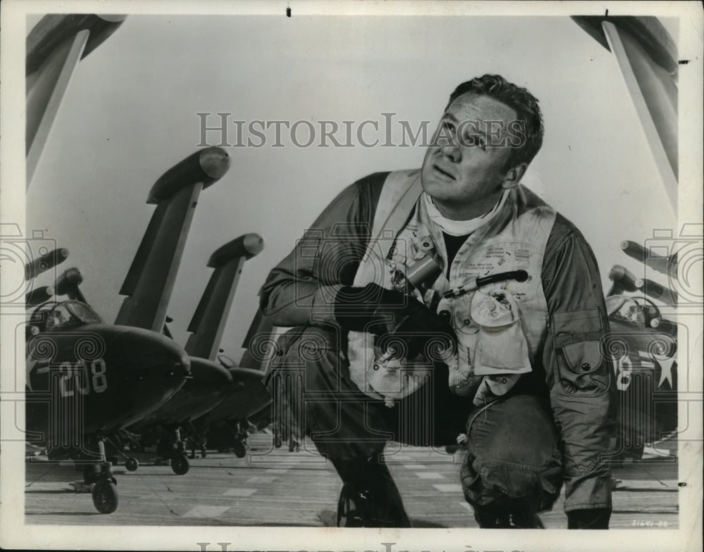 1954 Press Photo Actor Van Johnson - Historic Images