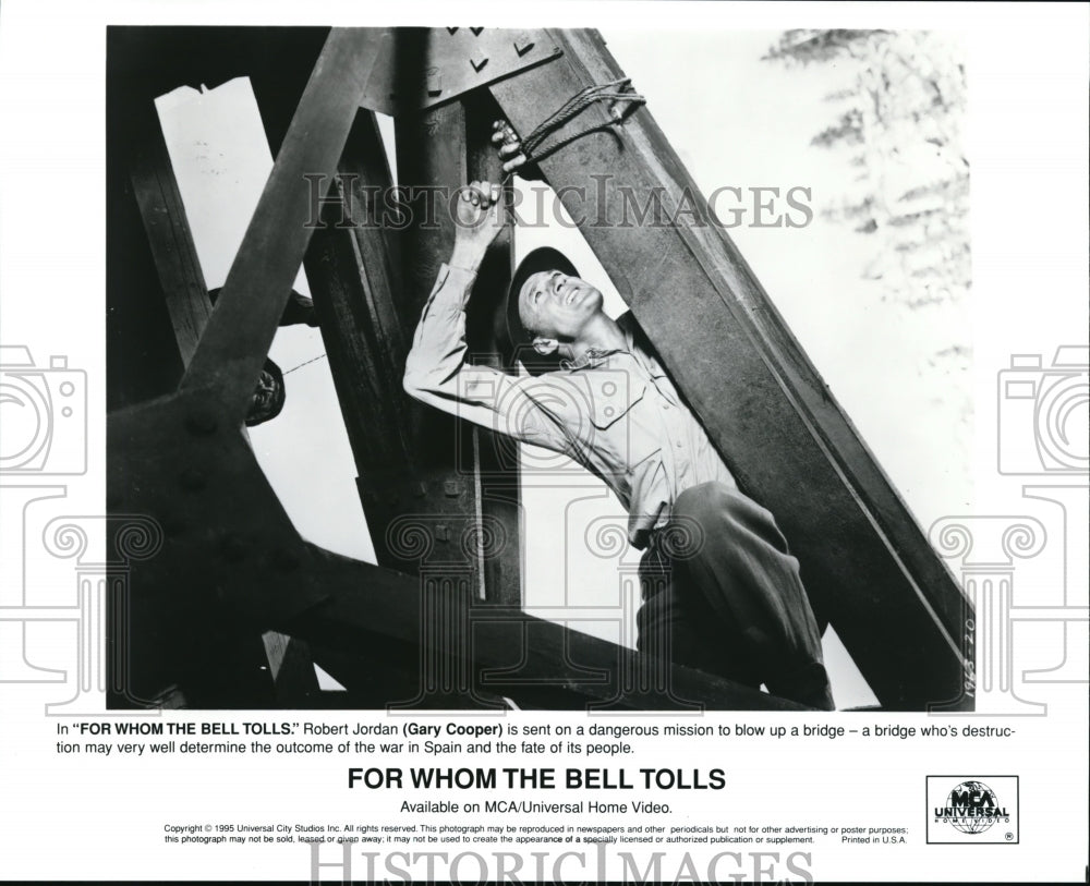 1995 Gary Cooper in For Whom The Bell Tolls - Historic Images