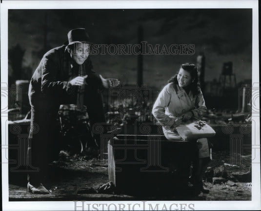 1989 Press Photo Isao Numasaj & Chieko Nakakita in One Wonderful Sunday - Historic Images