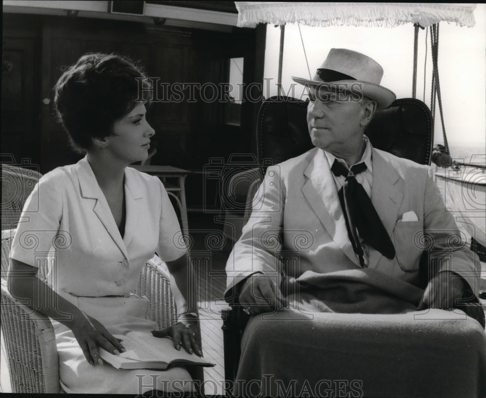 1965 Press Photo Gina Lollobrigida and Ralph Richardson in Woman of Straw - Historic Images
