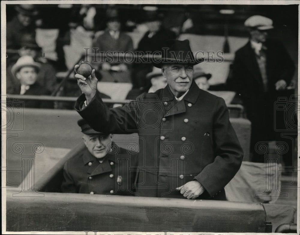 1928 Press Photo Fire Chief Gene A. Wallace - Historic Images