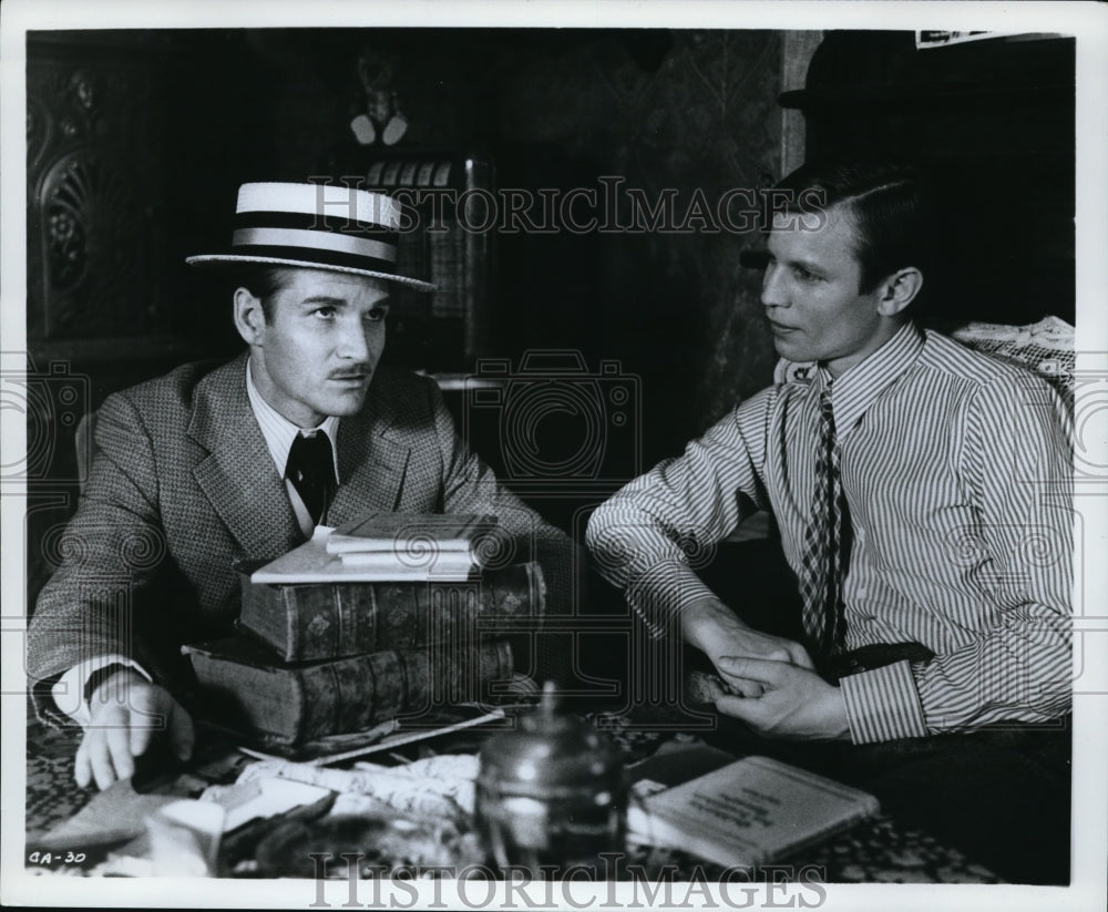 1974 Press Photo Fritz Wepper & Michael York in Cabaret - Historic Images