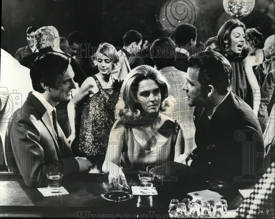 1969 Alan Alda in Paper Lion - Historic Images