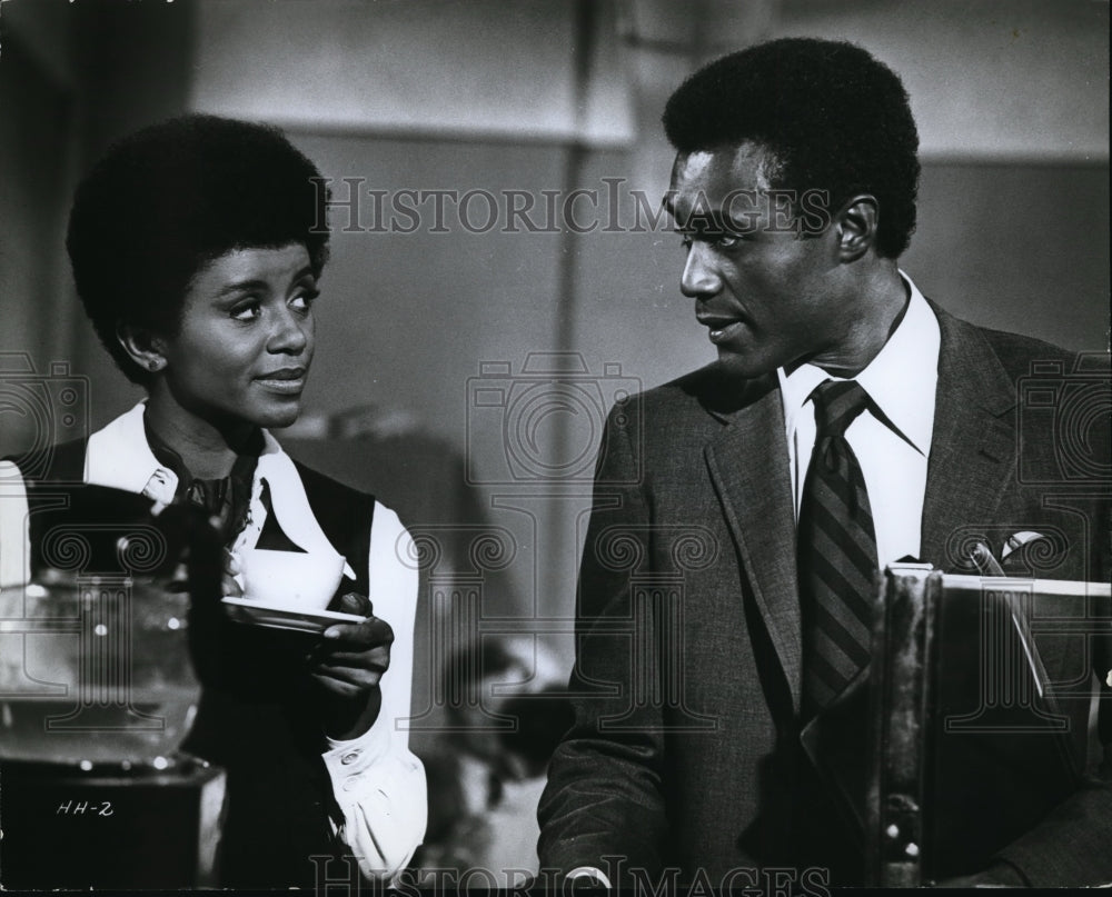 1970 Press Photo Calvin Lockhart &amp; Janet MacLachlan in Halls of Anger - Historic Images