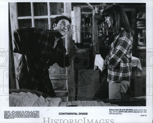 1981 Press Photo Blair Brown and John Belushi in Continental Divide - Historic Images