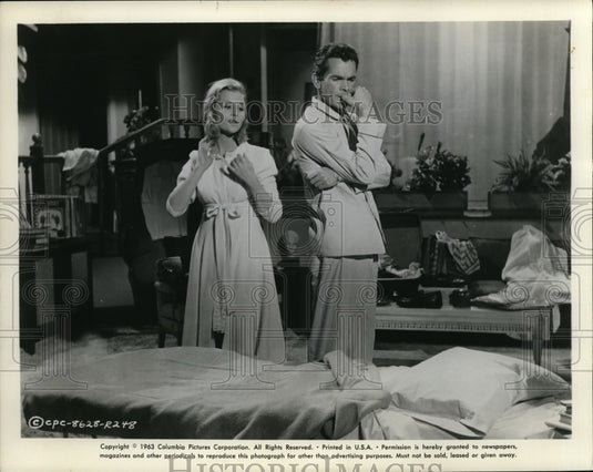 1964 Press Photo Carol Lynley in Under the Yum Yum Tree - Historic Images