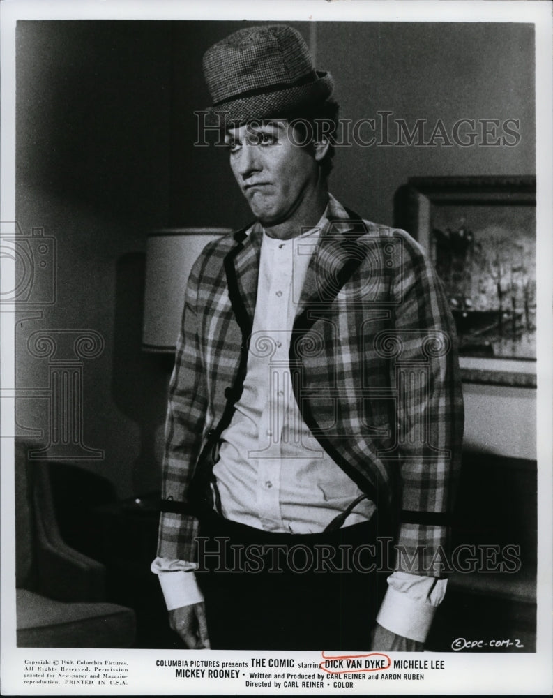 1969, Dick Van Dyke in The Comic. - cvp81005 - Historic Images