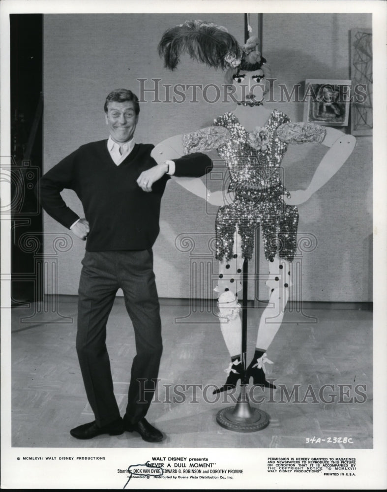 1967, Dick Van Dyke in Never a Dull Moment. - cvp81016 - Historic Images