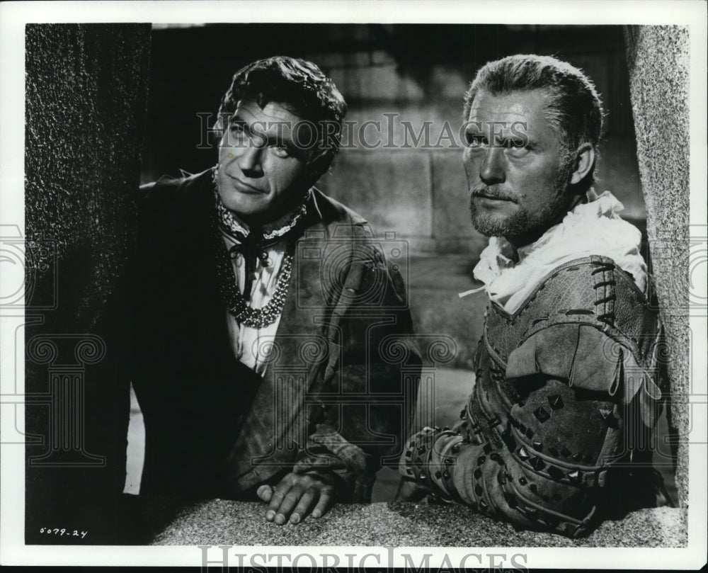 1970 Press Photo Robert Shaw and Nigel Davenport in The Royal Hunt of the Sun. - Historic Images