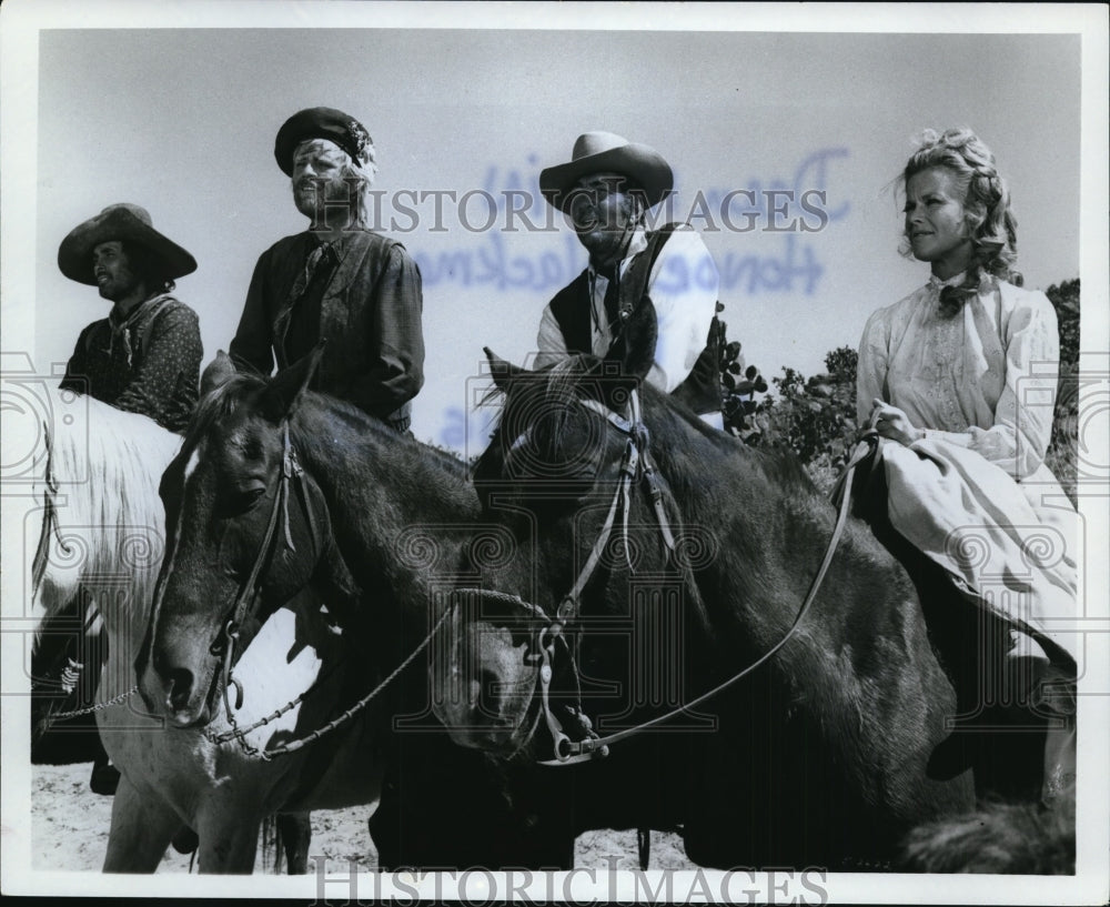 1973, Dean Martin and Honor Blackman in Something Big. - cvp81649 - Historic Images