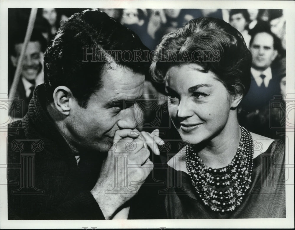 1967 Press Photo Cliff Robertson and Esther Williams. - cvp82243 - Historic Images