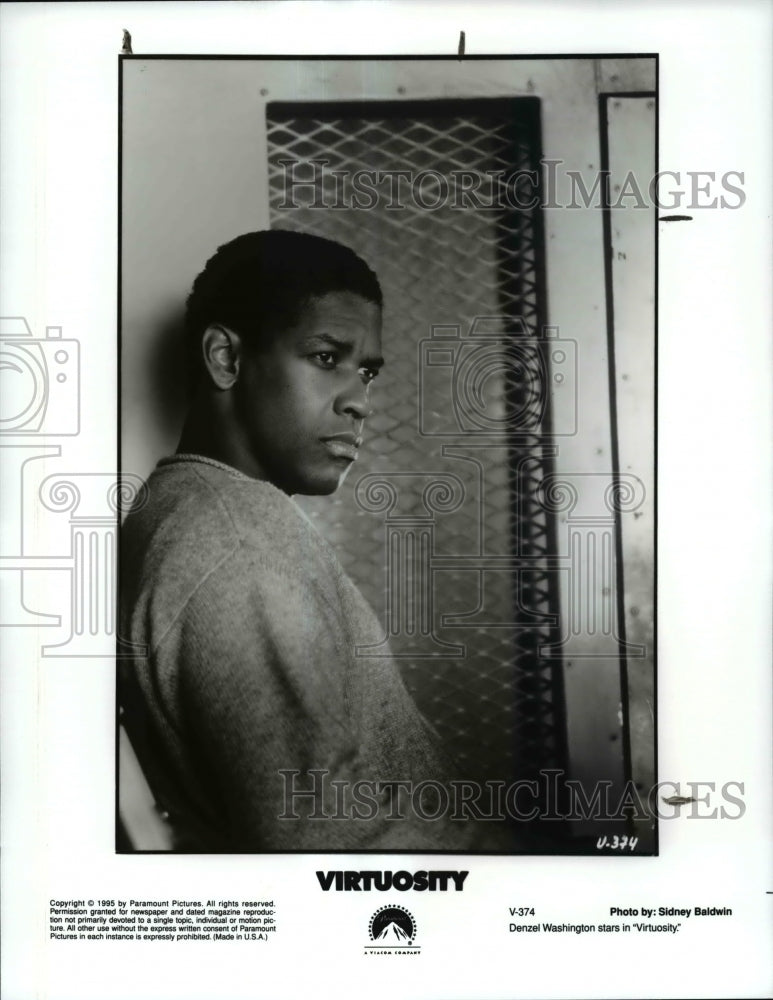 1995 Press Photo Denzel Washington in Virtuosity. - cvp82722 - Historic Images