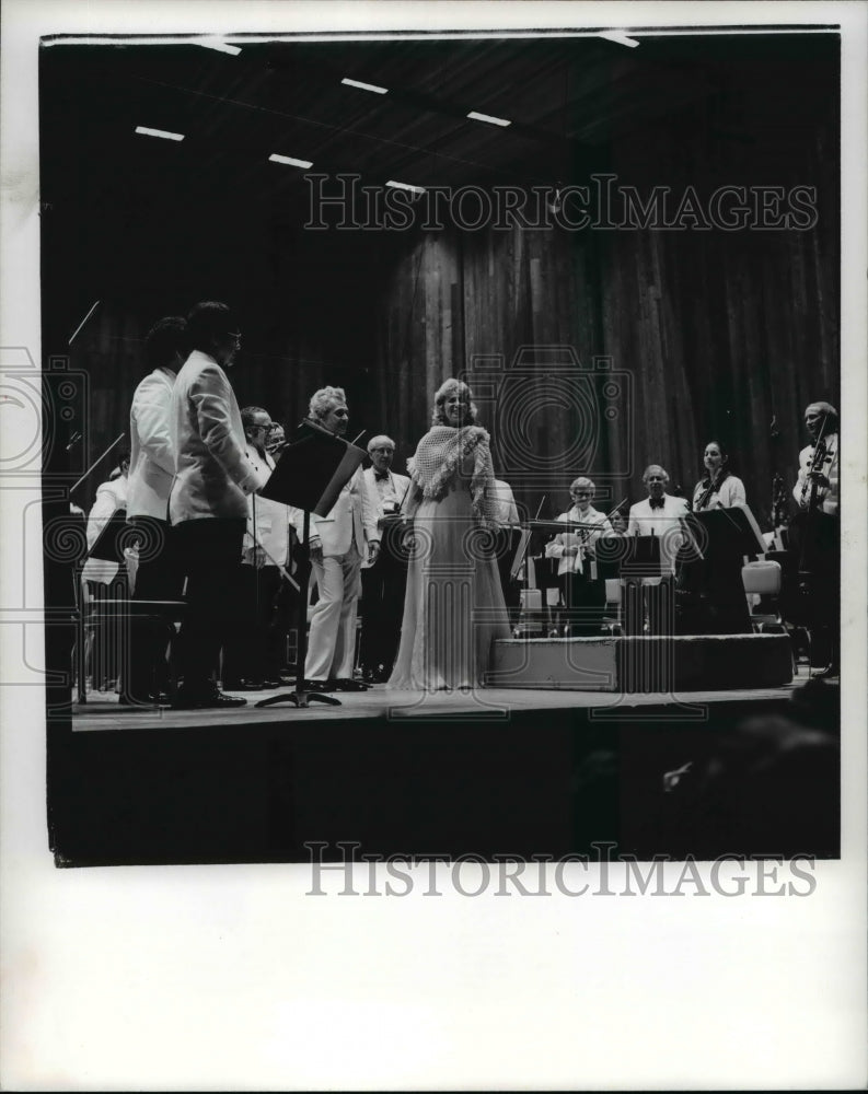 1976 Press Photo Beverly Sills, opera singer, at Blossom. - cvp83133- Historic Images