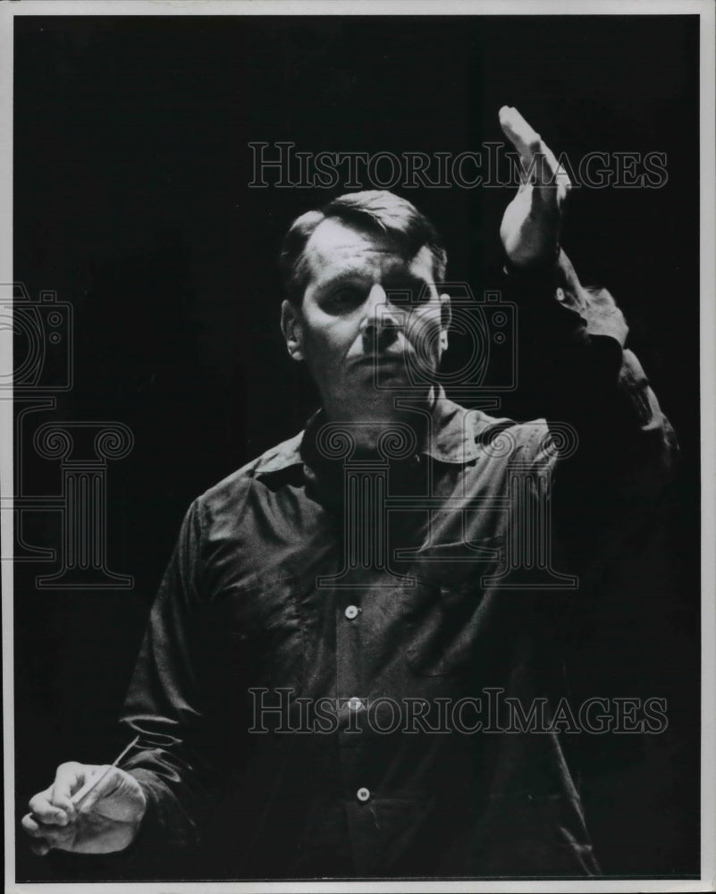 1969, Robert Shaw, conductor of the Cleveland Orchestra - cvp83151 - Historic Images