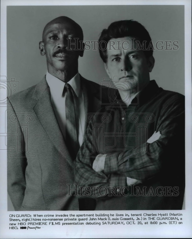 1985 Press Photo Martin Sheen and Louis Gossett, Jr. in The Guardian. - Historic Images