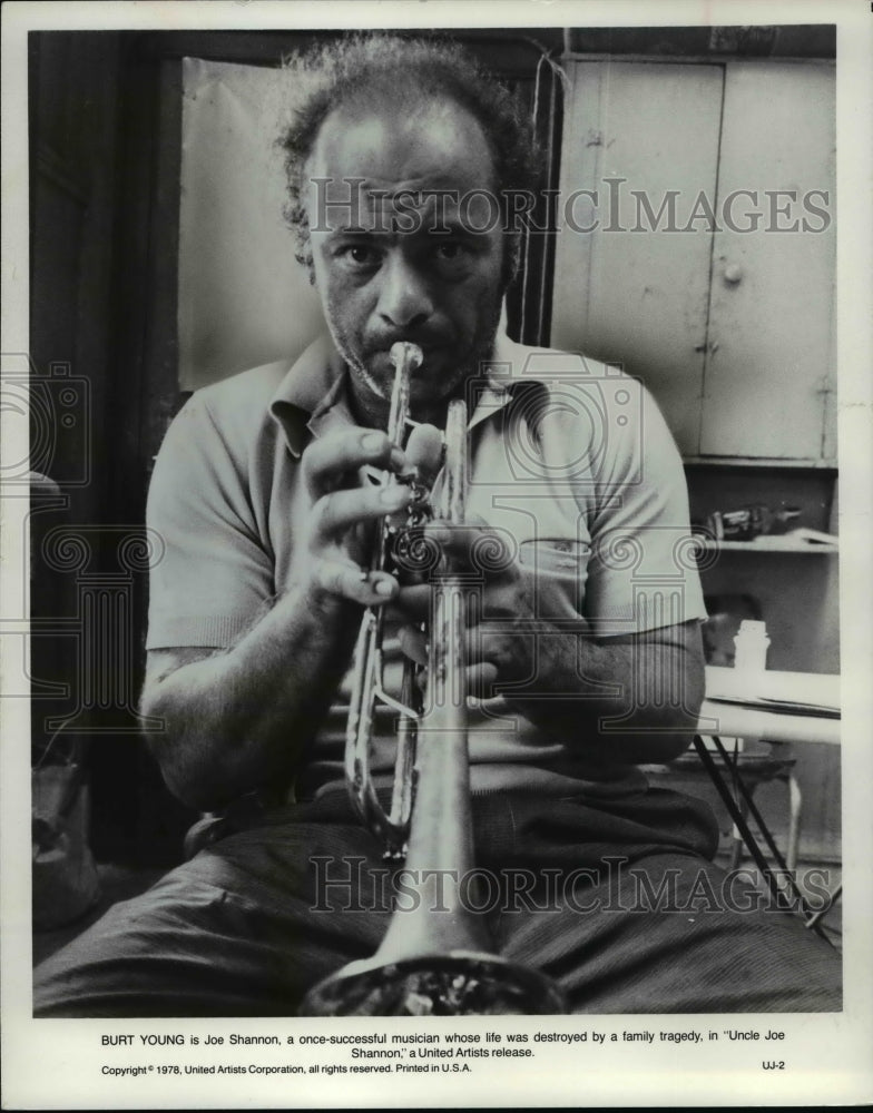 1979 Press Photo Burt Young, In Uncle Joe Shannon - cvp83425 - Historic Images