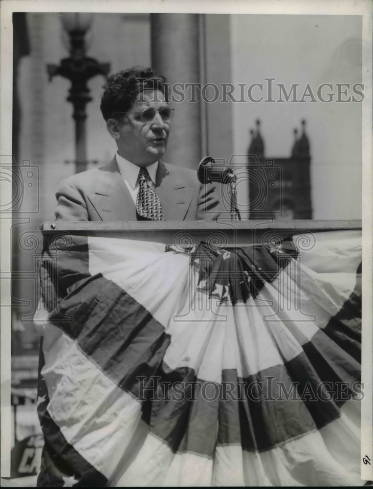 1943 Press Photo Mayor Frank J. Lausche of Cleveland, Ohio. - cvp83650 - Historic Images