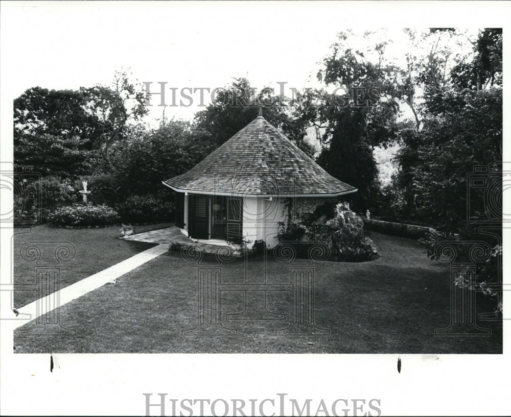 1986 The dining room and Folllowing Seas Tryall, Jamaica. - Historic Images