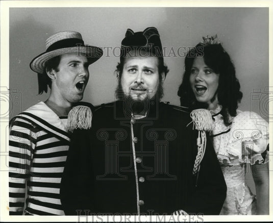 Press Photo Greg White,David Springstead and Lynn O' Connell in HMS PINAFORE - Historic Images