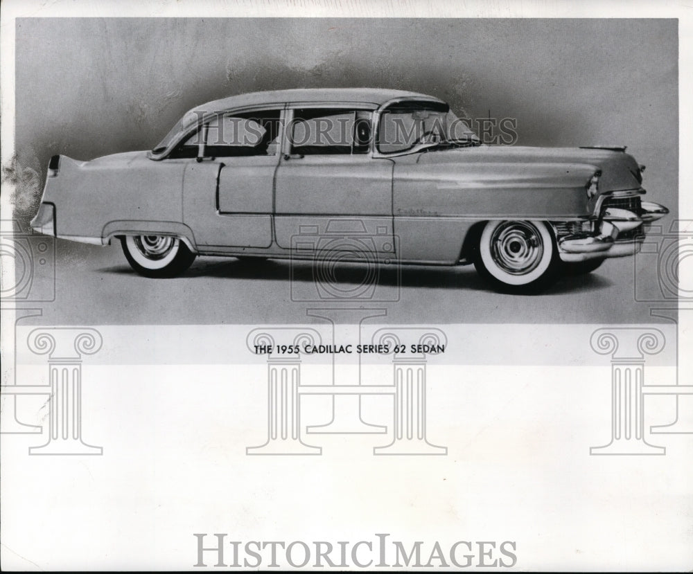 1960 Press Photo 1955 Cadillac Series 62 Sedan with a green body and white top - Historic Images