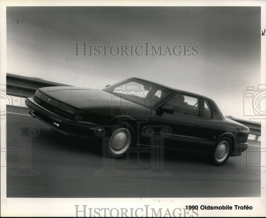 1990 Press Photo The 1990 Oldsmobile Trofeo - cvp85557- Historic Images