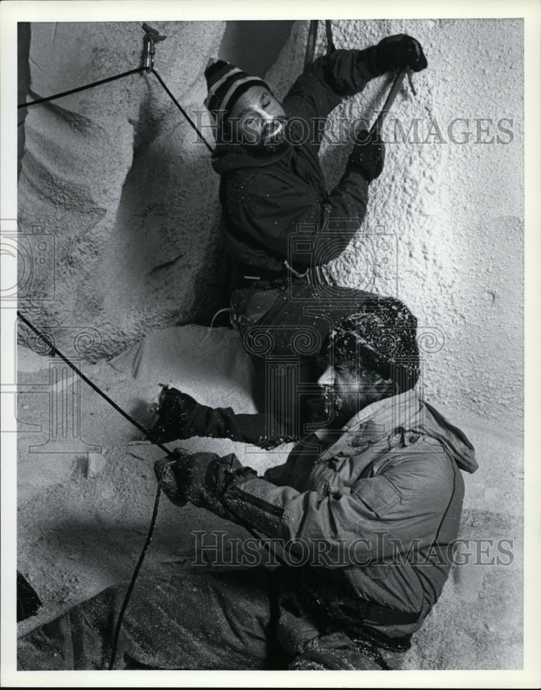 1987 Press Photo Morgan Lund and Will Rhys in K2. - cvp85821 - Historic Images