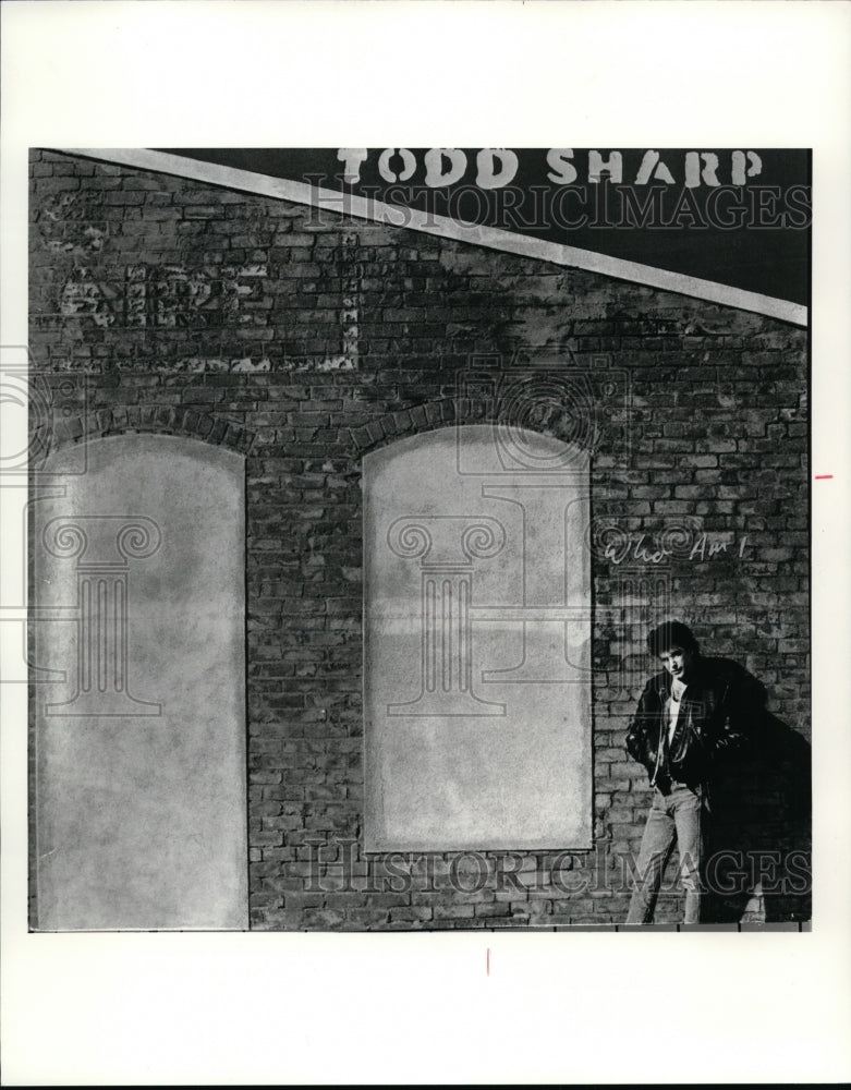 1986, Todd Sharp - cvp86065 - Historic Images