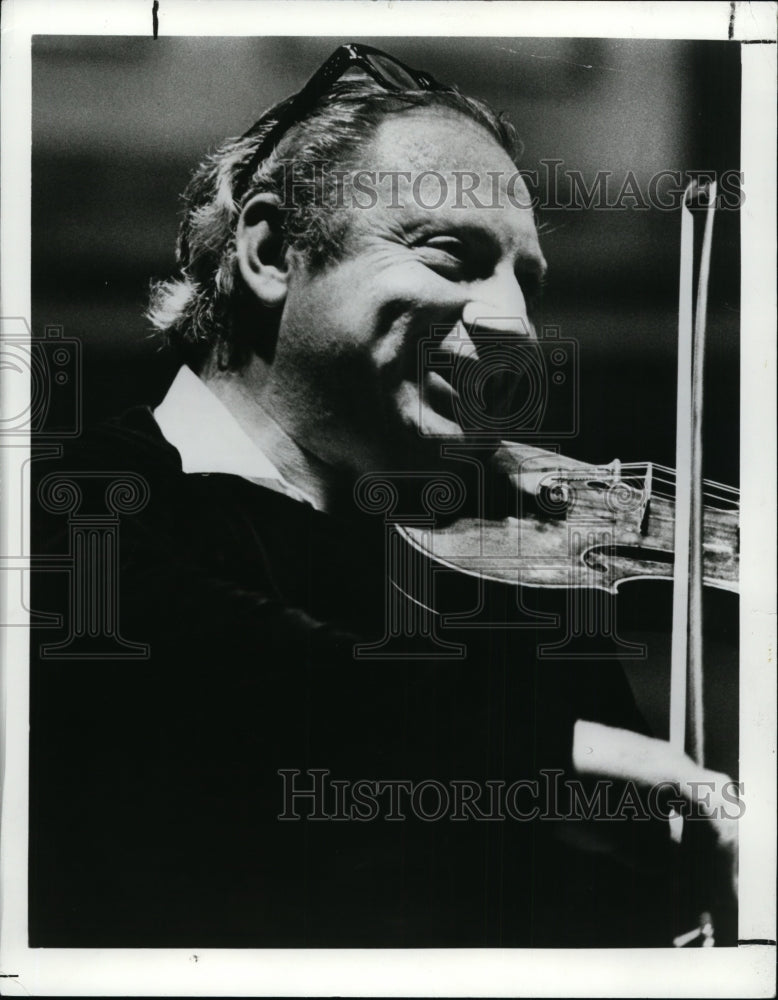 1988 Press Photo Isaac Stern was an American violinist and conductor - Historic Images