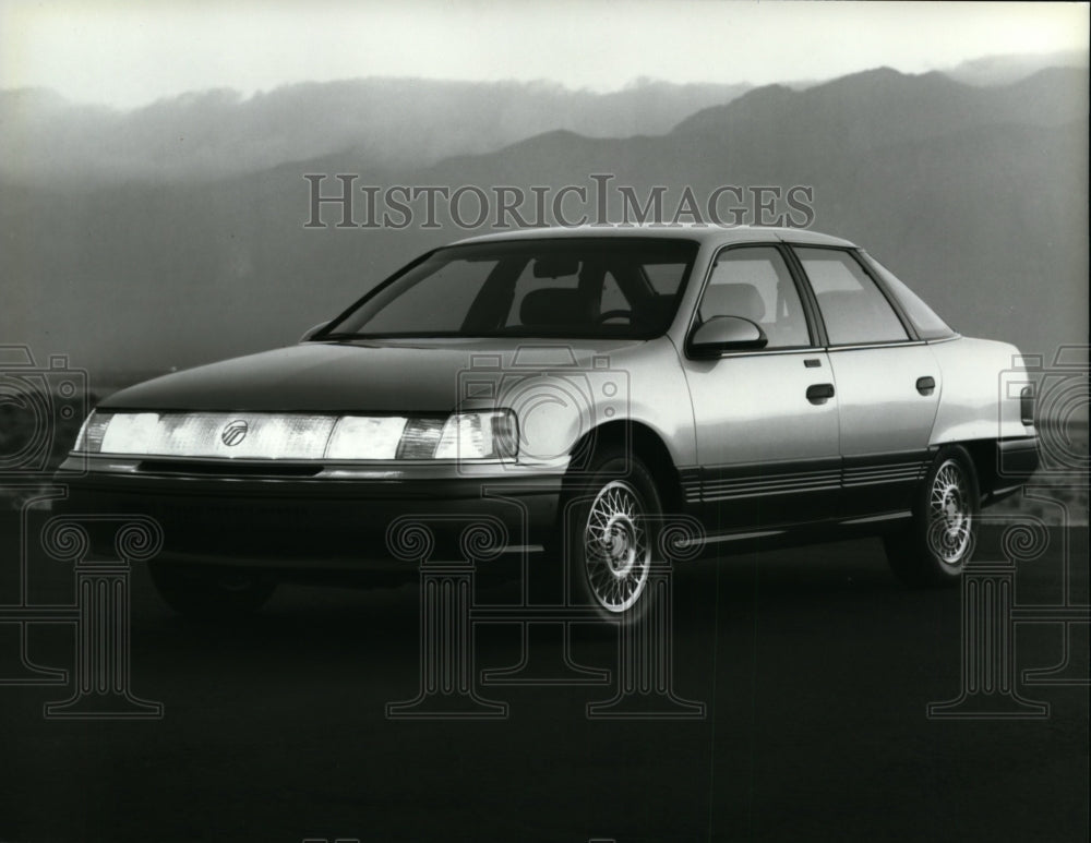 1989 Press Photo 1989 Mercury Sable LS 4 door Sedan - cvp86531 - Historic Images